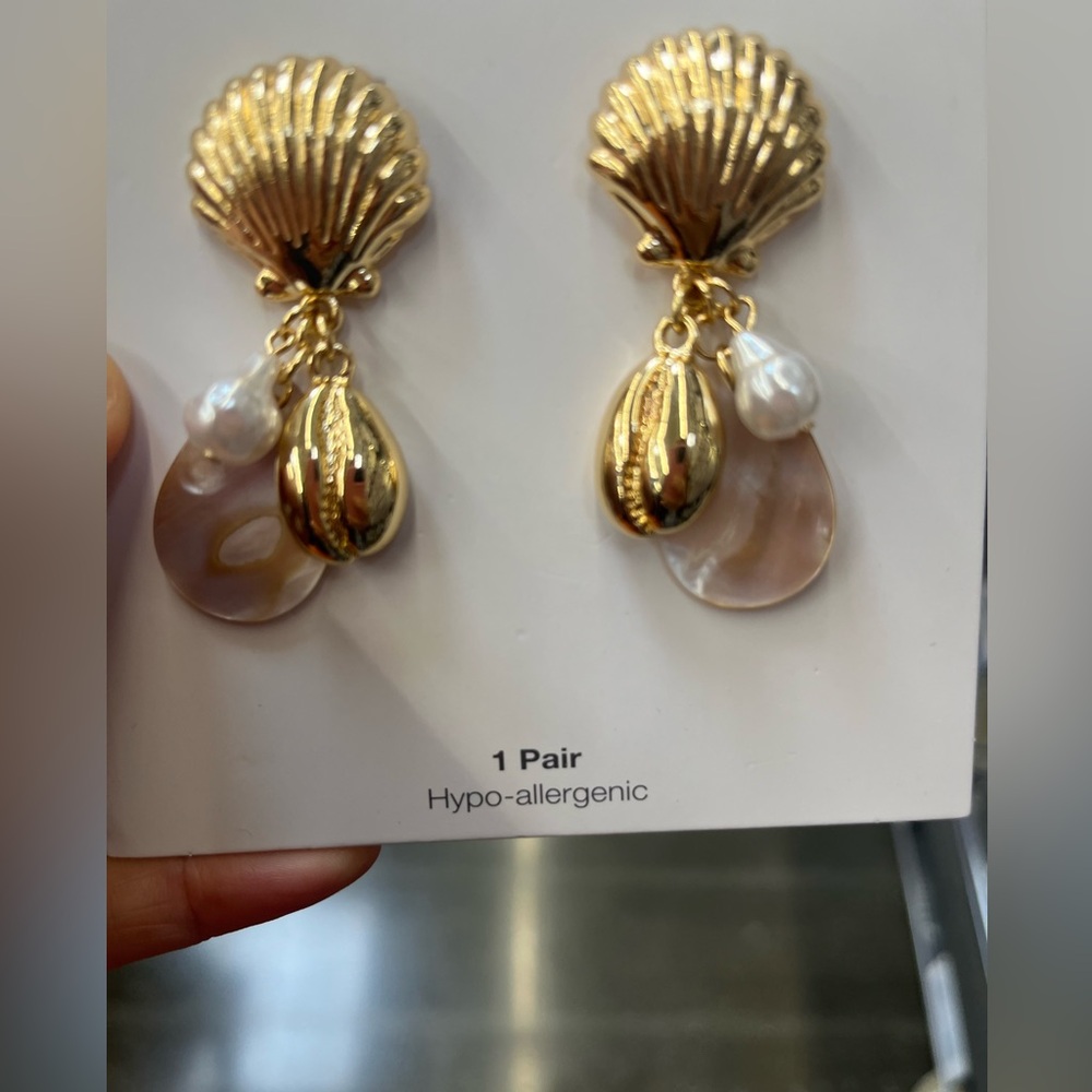 Fun shell earrings